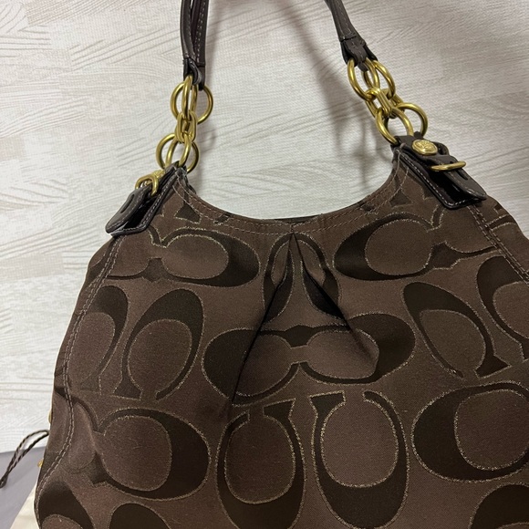 Coach Signature Print Rich Brown/Gold - Picture 4 of 11